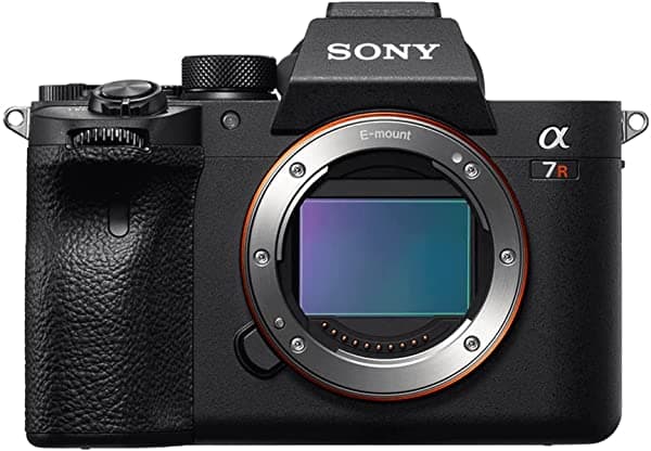 Sony Alpha 7R IV Cámara de Lente Intercambiable Sin Espejo Full Frame con Sensor de Alta Resolución de 61 MP Hasta 10 fps con Seguimiento Continuo AF/AE ILCE7RM4A/B