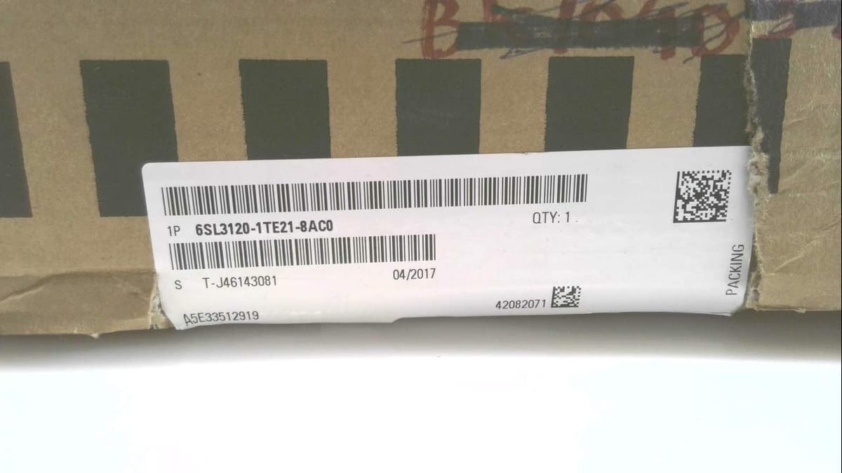 Siemens SINAMICS S120 6SL3120-1TE21-8AC0 Módulo de Motor Simple, Single Motor Module, Drive, 18A, Alta Eficiencia, Automatización Industrial