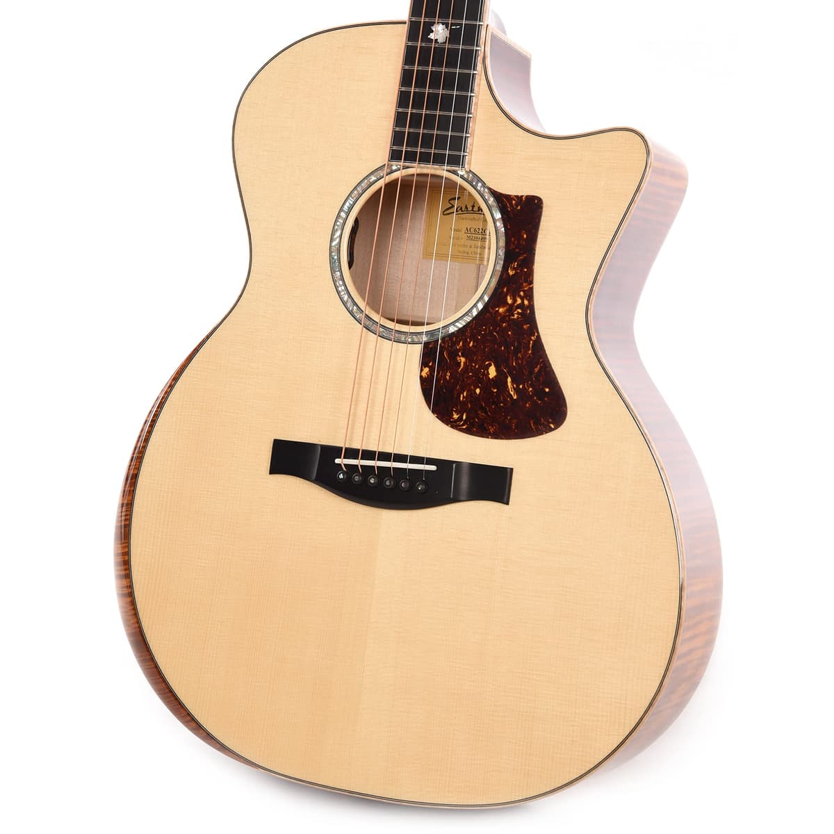 Eastman AC622CE Deluxe Grand Auditorium Sitka/Maple Natural con LR Baggs Element EAS VTC Guitarra Electroacústica de Concierto Profesional Maple Sitka Natural