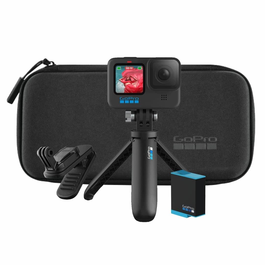 GoPro HERO10 Black CHDRB-101-CN - Cámara de acción + Kit de accesorios: Shorty (mini trípode/extensor), Clip magnético giratorio, 2 baterías recargables y estuche para cámara