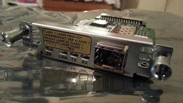Cisco Tarjeta WIC de alta velocidad Gigabit Ethernet HWIC-1GE-SFP