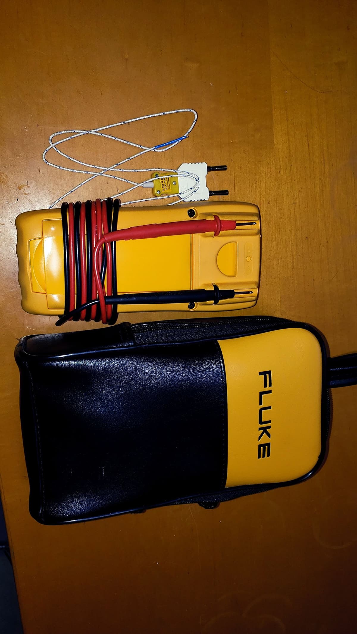 Paquete - 2 artículos: Fluke 179 DMM, 1000V, TRMS, Temperatura y Fluke 2AC Volt-... 1564549