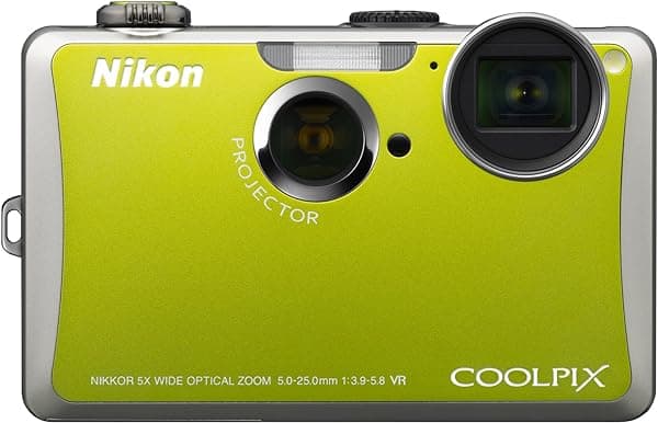 Nikon Coolpix S1100pj Cámara Digital de 14 MP con Zoom Óptico de Amplio Ángulo 5x con Reducción de Vibración (VR) y Pantalla LCD de 3 Pulgadas con Proyector Integrado (Verde) S1100pj Green