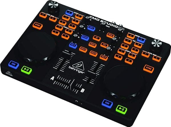 Behringer CMD STUDIO 2A Controlador MIDI para DJ de Doble Canal Ultra-Portátil con Interfaz de Audio de 4 Canales