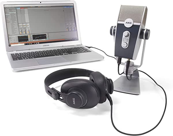 AKG Pro Audio Podcaster Essentials Kit para serpentinas, vloggers y jugadores, incluye micrófono Lyra USB-C, auriculares K371 y software Ableton Lite 5122010-00
