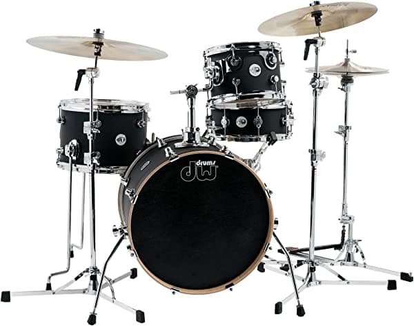 Drum Workshop Design Mini Pro con bombo 18" y redoblante 13" acabado en negro satinado DDLM1804BL