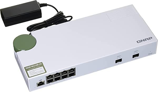 QNAP QSW-M2108-2S, interruptor de gestión, 8 puertos 2.5Gbps, 2 puertos 10Gbps SFP+. Fácil gestión con navegador web.