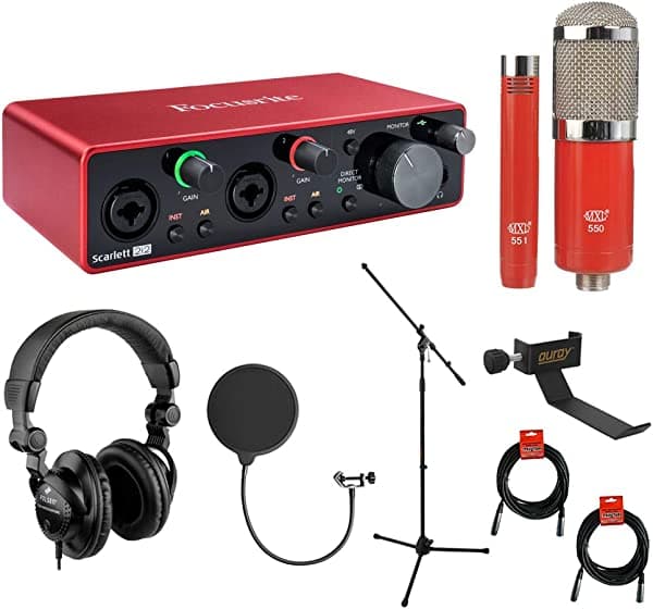Focusrite Scarlett 2i2 - Interfaz de audio USB de 3ª generación de 2 pulgadas y 2 salidas con conjunto de micrófono MXL 550/551 (rojo), auriculares, filtro pop, soporte para auriculares, soporte para micrófono y paquete de 2 cables XLR SCARLETT-2I2-3G