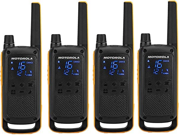 Motorola Walkie Talkies T82 Extreme Black Yellow Cuarteto 6.2 mi Resistencia Ipx4 Linterna Led 16 Canales 121 Códigos De Privaci 188082