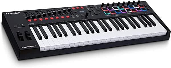 M-Audio Oxygen Pro 49 - Teclado controlador USB MIDI de 49 teclas con almohadillas de ritmo, perillas asignables MIDI, botones y atenuadores y paquete de software incluido