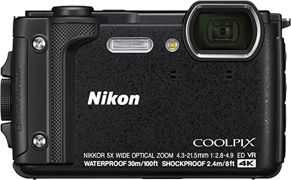 Cámara digital Nikon W300 resistente al agua con 3 pulgadas TFT LCD, Color negro 26523