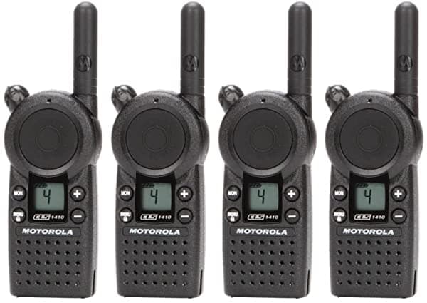 Paquete De 4 Walkie Talkies De Radio De Dos Vías Motorola Cls1410 (Uhf) ‎SG_B0128J29SQ_US