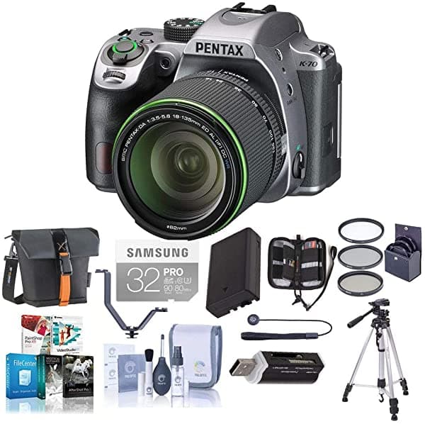 Pentax K-70 - Cámara Dlr Full Hd De 24 Mp Con Lente Smc Da 0.709-5.315 In F/35-56 Ed Al Dc Wr Color Plateado - Pack Con Funda De Funda Batería De Repuesto Trípode Kit De Filtro De 2.441 In Kit De Limpieza Paquete De Software Y Más