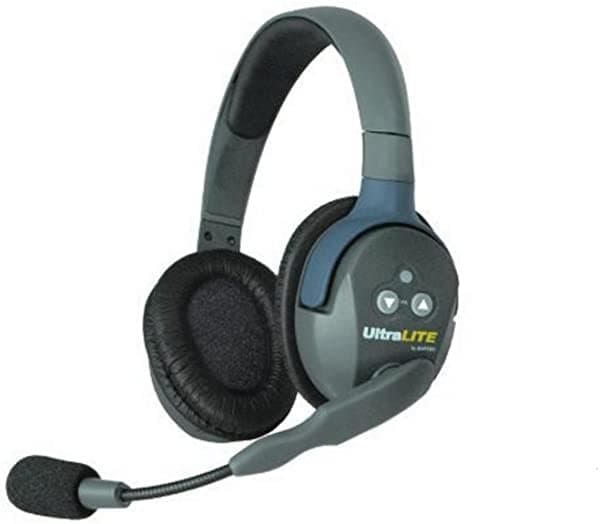 Eartec UL4D Ultralite Sistema De Intercomunicación Inalámbrico Full Duplex De Comunicación Bidireccional 4 Usuarios 1 ULDM Auriculares Maestro De Doble Oreja Y 3 Auriculares Individuales
