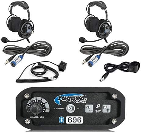 Rugged Radios Rrp696 Black Out Series Intercom 2 Place Kit Con Auriculares Sobre La Cabeza Cables De Empuje Para Hablar Y Cables De Intercomunicador 696-2P-OTU-BLK