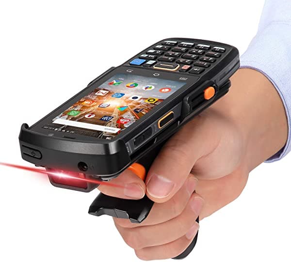 MUNBYN MU-IPDA082P-US-2D Escáner de código de barras Android 9.0 con empuñadura, pantalla 4", 4G Wi-Fi, IP67 resistente para inventarios y depósitos