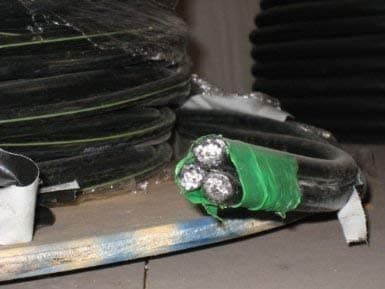 Nassau Electrical Supply 170 'Triplex De Aluminio Urd Brenau 1 0 1 0 2 Cable De Cable Entierro Directo Xlp Uso 170' 1/0