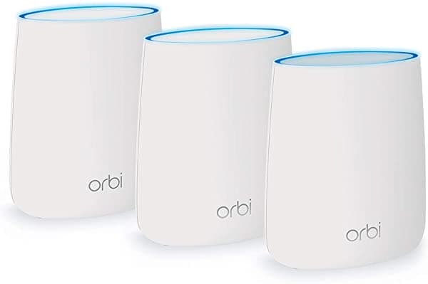 Netgear Orbi Sistema Wifi De Malla De Tres Bandas Para Todo El Hogar Con Velocidad De 2.2 Gbps (Rbk23) Enrutador Y Extensor De Repuesto Cubre Hasta 6.000 Pies Cuadrados Paquete De 3 Incluye 1 Router Y 2 Satélites RBK23-100NAS