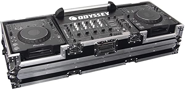 Odyssey FZ19CDJW Flight Zone DJ Coffin Con Ruedas Para 19 Mezcladores y Dos Reproductores de CD de Gran Formato