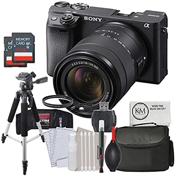 Sony A6400 Cámara Digital Mirrorless con Lente 16-50mm (Negro) y Striker Deluxe Bundle - Alta calidad de imagen y versatilidad