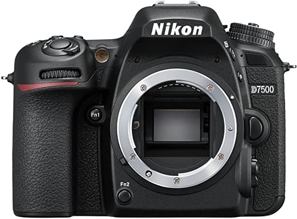 Nikon D7500 - Cámara Digital Dx-Format 4K Ultra Hd Dslr De 20.9Mp (Solo Cuerpo) - (Importación De Japón)