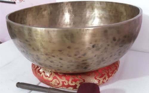 Nhh - Cuenco Tibetano Para Meditación Curativa De 16.0 In Cuencos De Canto Martillados A Mano Con Cojín Y Tope De Mazo NHH-102