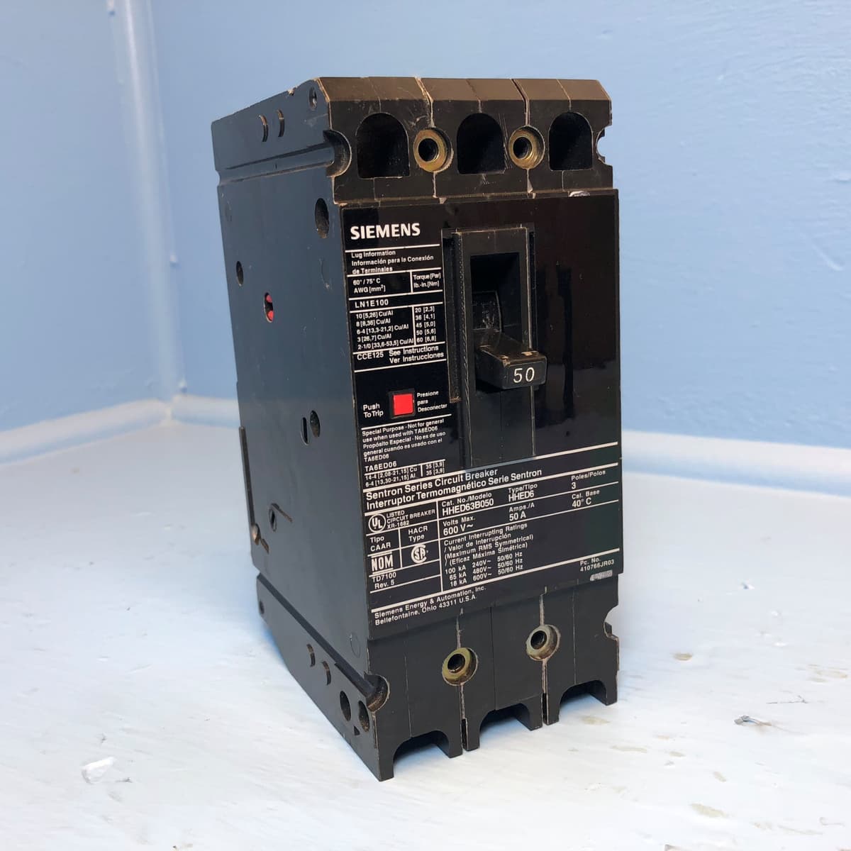 Siemens HHED63B050 interruptor moldeado 3 polos 50A 600V (reacondicionado)