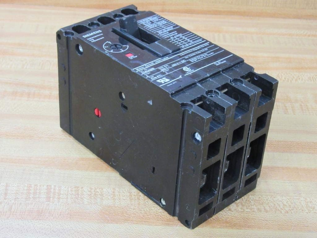 SIEMENS SIEED63A005 ED63A005 - Interruptor automático 3 polos 5A 600V, color negro, disyuntor CB