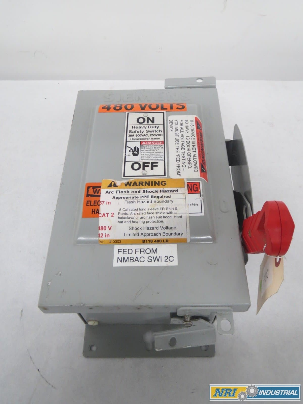 SIEMENS HNF361J Interruptor Desconectador No Fusible 30A 600V AC 3 Polos | Código B348460 | Switch de Desconexión Industrial B348460-HNF361J