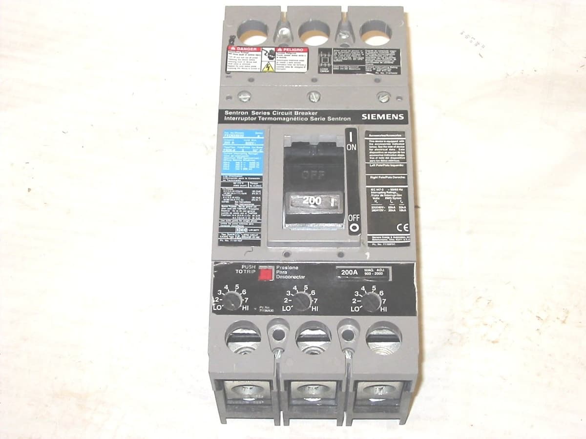 SIEMENS Type FXD FXD63B200 Interruptor Termomagnético 3P 200A 600VAC estándar, disyuntor tripolar, breaker industrial