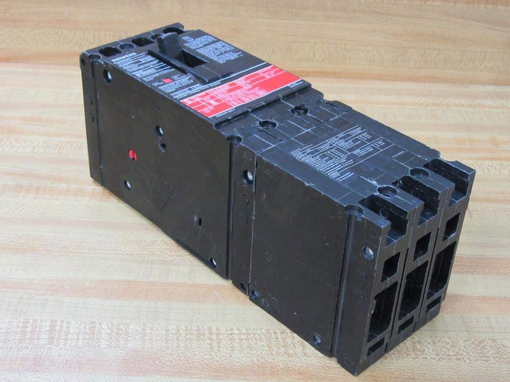 SIEMENS ITE CED63B020 Interruptor Termomagnético, 20A, 3 Polos, 600VAC, 100kA, con Lugs, Breaker Circuito