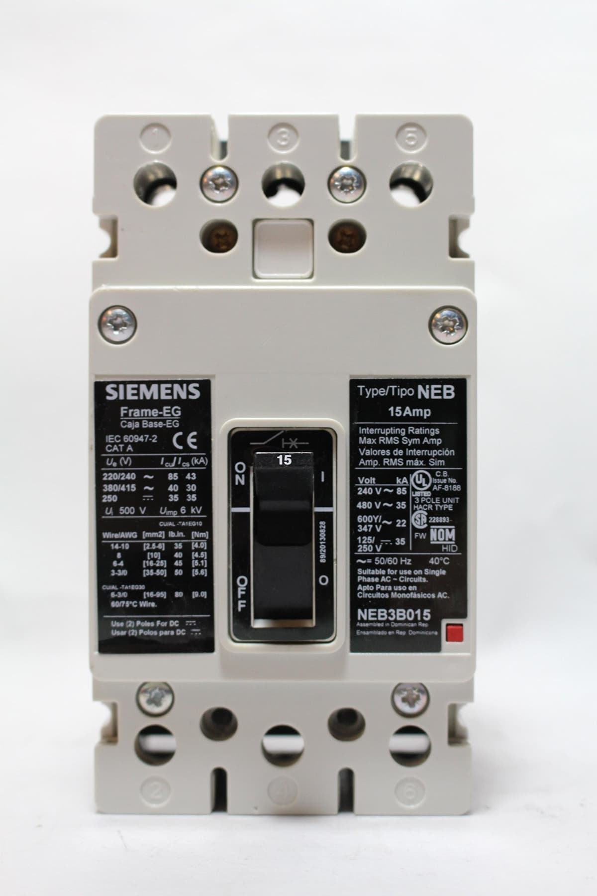 SIEMENS SIENEB3B015B NEB3B015B Interruptor Termomagnético 3 Polos 15A 480V, Negro, Disyuntor CB