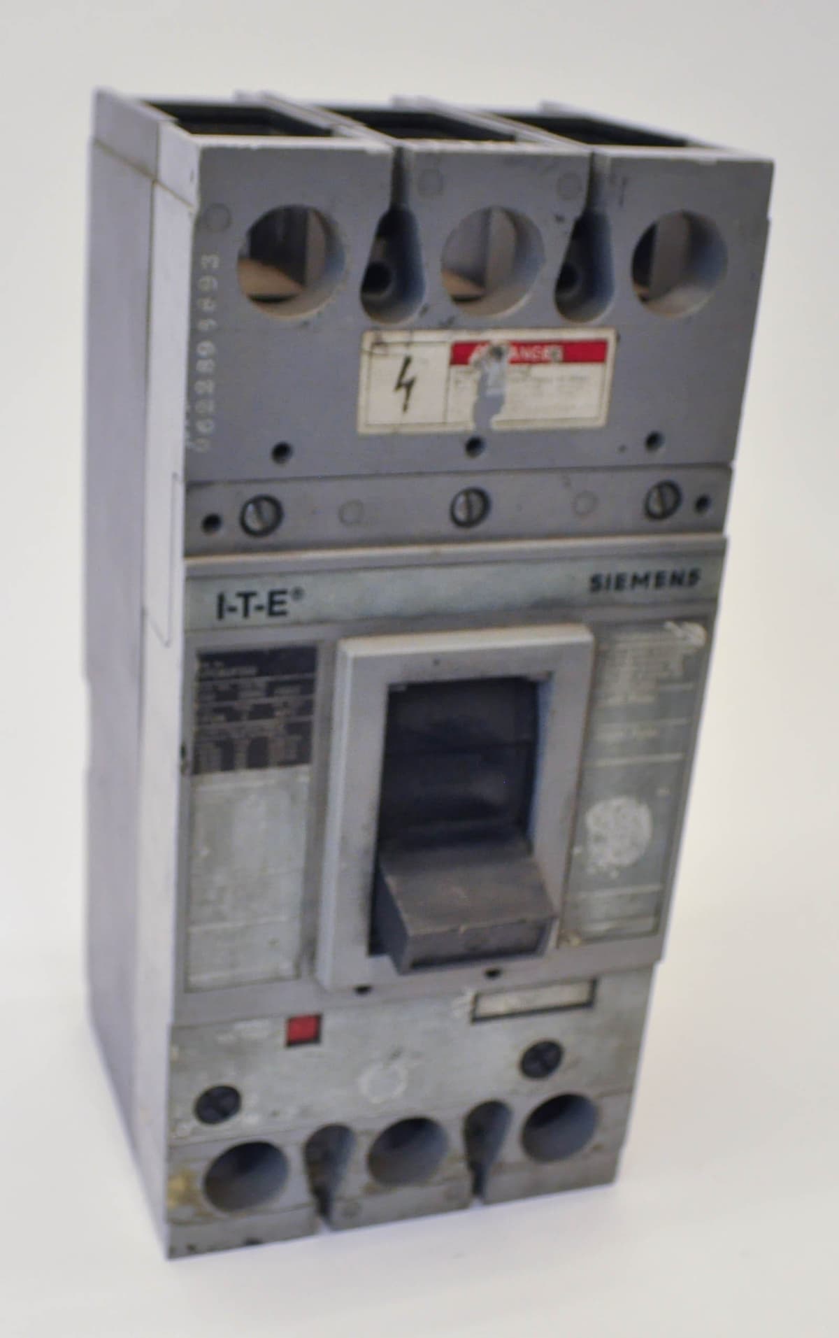 Siemens ITE HFD63B070 - Interruptor Automático Enchufable 3 Polos 70A 600V HACR, Termomagnético, RE-Certificado, Serie HFD, Equivalente ITE