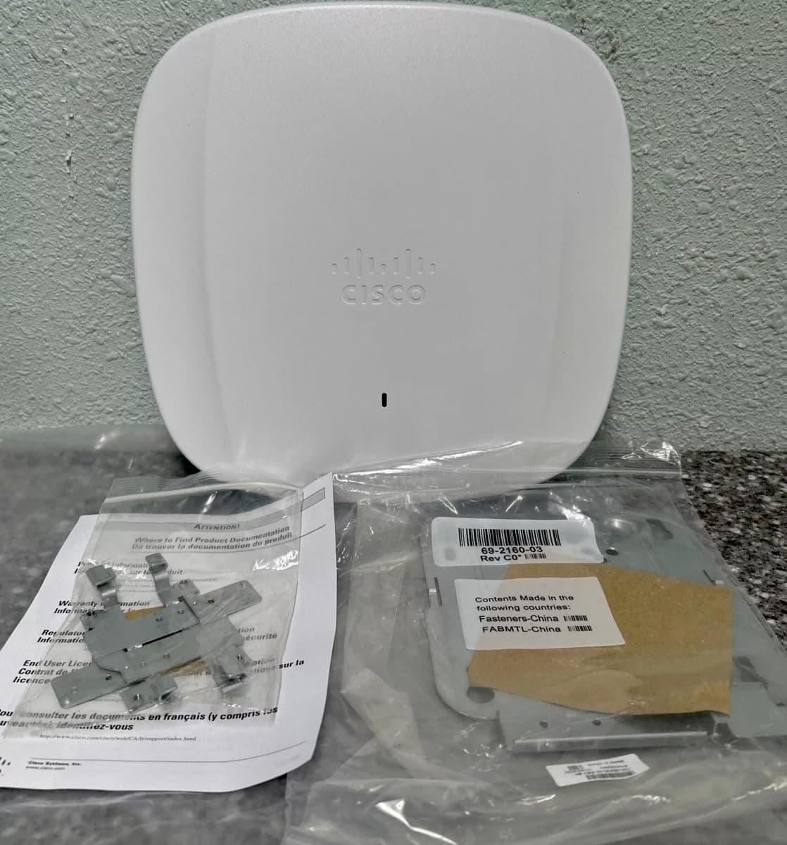 Cisco Catalyst 9136I C9136I-B Access Point WiFi 6E, antenas internas, regulador -B, triple banda, alto rendimiento, empresarial
