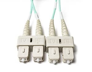 FCD FiberCablesDirect - Cable de fibra OM4 Duplex 50/125 SC a SC, 300M, Plenum, 100Gb, Bend Insensitive FCDUS397v11507