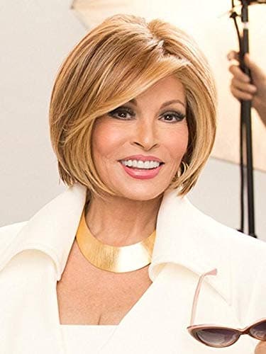 Raquel Welch & Maxwigs Straight Up with a Twist Wig RL33/35 DEEPEST RUBY - Bob corto con flequillo y nuca esculpida RW_b-SUTWST-RL33/35