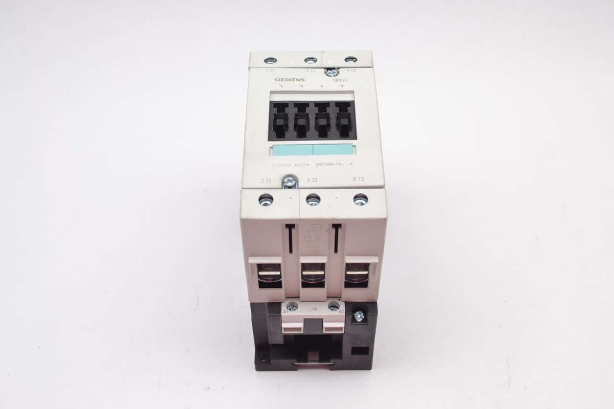 Siemens 3RT10 45-1AT60 Motor Contactor 3 polos, bornes de tornillo, marco S3, bobina 600V 60Hz