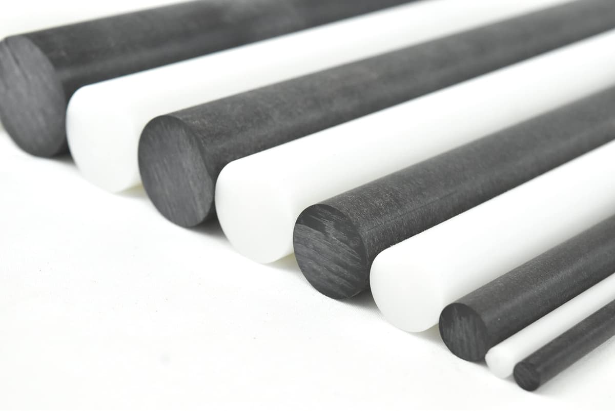 BuyPlastic Varilla Delrin/Acetal Copolímero Negra 4" diámetro x 4 ft (largo real 47.75") PLA-010001-124