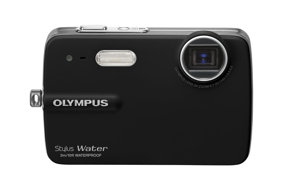 OM System Olympus Stylus 550WP Cámara digital resistente al agua de 10MP con zoom óptico 3x y pantalla LCD de 2.5 pulgadas (Negro) 226710