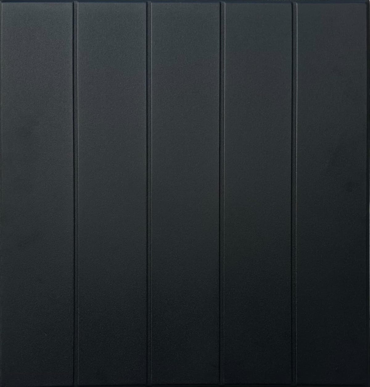 À LA MAISON CEILINGS R104 Placa de techo de espuma para pegar con diseño Beadboard (384 pies²/caja), paquete de 144, Negro Mate R104bk-144