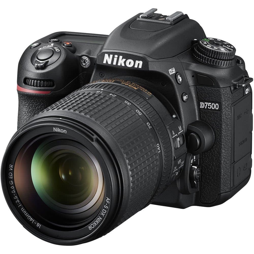 Nikon D7500 DSLR 20.9MP con lente AF-S DX 18-140mm f/3.5-5.6 VR (Renewed) 1582-cr