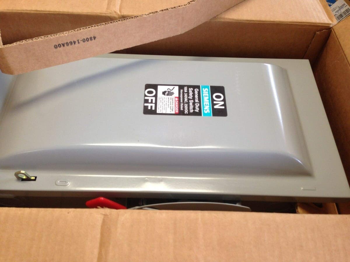 SIEMENS GF223N Interruptor desconectador 2 polos 100A 240VAC/250VDC NEMA 1 FL