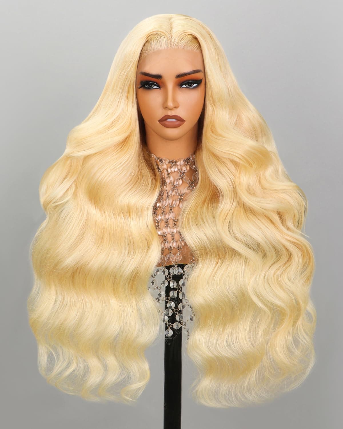 Arabella Peluca 613 Lace Front 13x4 Rubio Body Wave 210% Densidad, Pre-Plucked con Baby Hair (40")