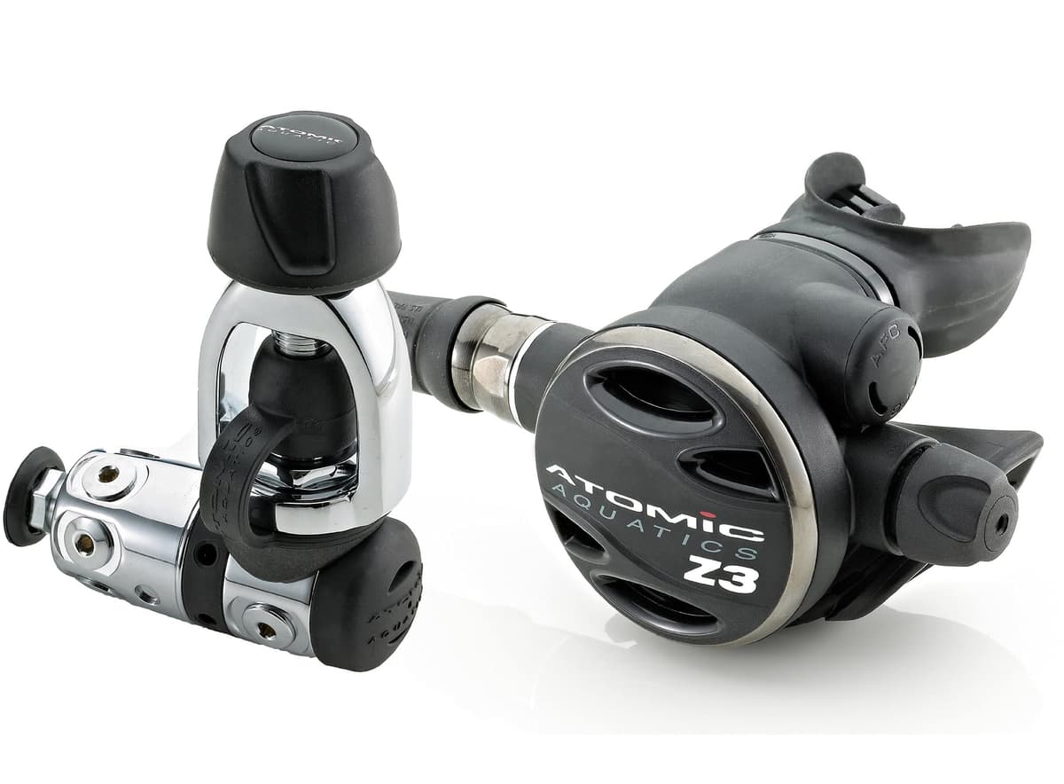 Atomic Aquatics Z3 Regulador de buceo (yoke) 03-0090-3P