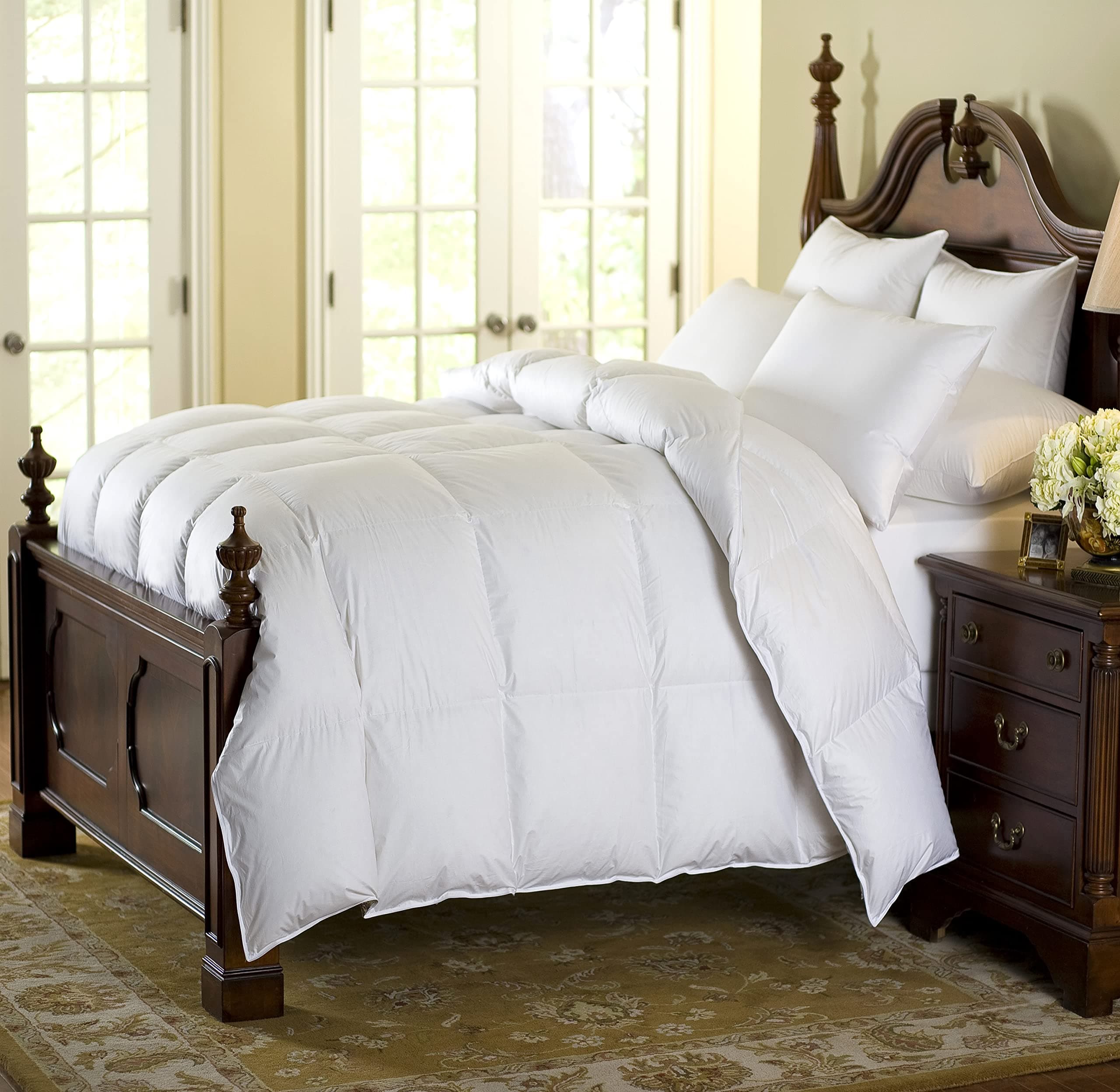Downright Cascada Peak Comforter Blanco OS King 108 x 94 CASC-PK-OSK-WN-WD