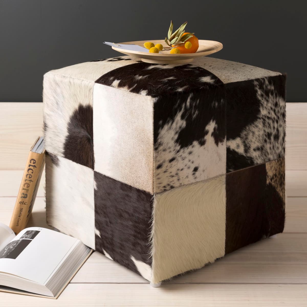 MARK & DAY Pouf Ottoman Gollersdorf en cuero y pelaje Cream 18"x18"x18" AAAB0313-GOLLERSDORF-56