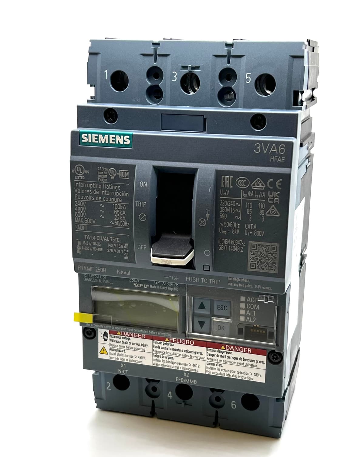 Siemens 3VA6225-6JP36-0AA0 3 polos 250A 600V feed-thru