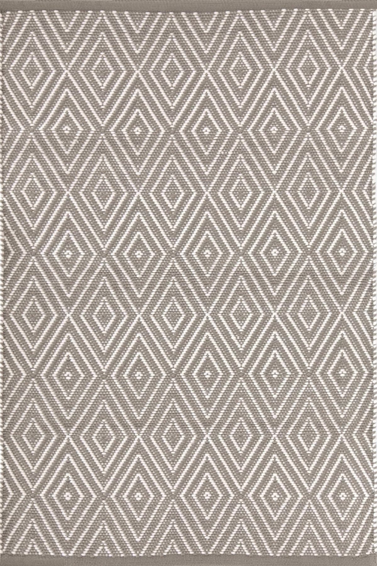 Dash & Albert Diamond Fieldstone/Ivory Handwoven Indoor/Outdoor Rug, 7.5 x 9.5 ft, Grey/Ivory Geometric Pattern RDB255-810