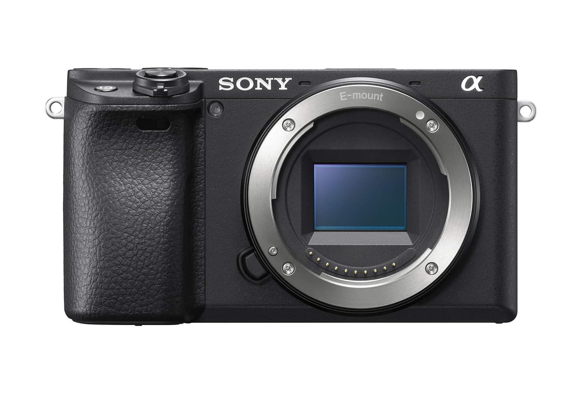 Sony Alpha a6400 Mirrorless ILCE-6400/B (Renewed)
