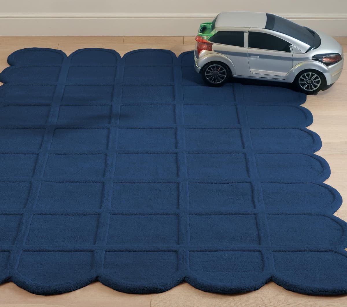 Anthrofy Selena Scallop 8' R - Alfombra de lana hecha a mano, azul marino, respaldo de algodón antideslizante AY-SCALLOPNBLUE-8'R